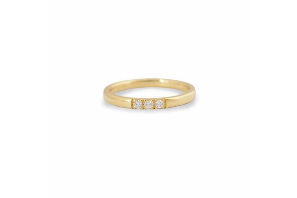 diamanty-ve-zlute